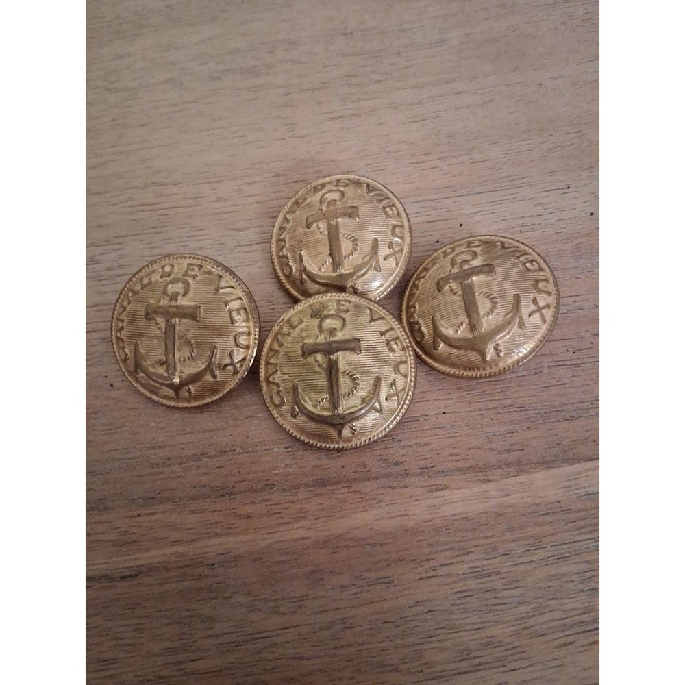 Vintage . Canal De Vieux . anchor and rope 5 buttons